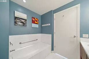 3601 S River Pkwy, Portland, OR 97239 - Photo 14