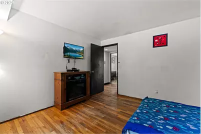 19105 NE Clackamas St, Portland, OR 97230 - Photo 8