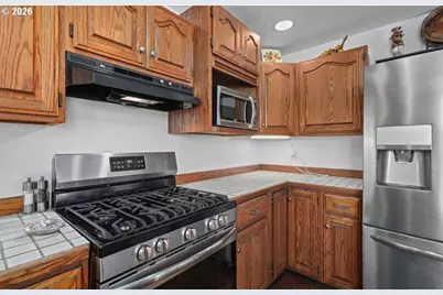 406 W C St, Rainier, OR 97048 - Photo 22