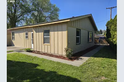 3208 W 7th St, The Dalles, OR 97058 - Photo 1