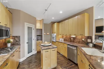 19560 NE Herring Ln, Newberg, OR 97132 - Photo 12