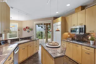 19560 NE Herring Ln, Newberg, OR 97132 - Photo 14