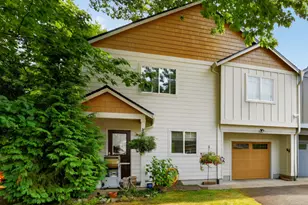 1016 SE 9th St, Gresham, OR 97080 - Photo 2