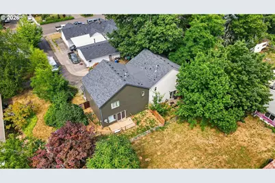 1016 SE 9th St, Gresham, OR 97080 - Photo 8
