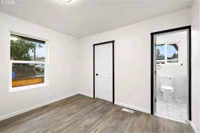 8412 SE Liebe St, Portland, OR 97266 - Photo 8