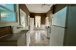 955 B St, Fossil, OR 97830 - Photo 12