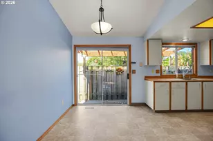 760 SE 139th Ave, Portland, OR 97233 - Photo 12