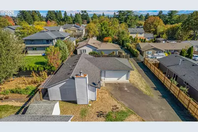 760 SE 139th Ave, Portland, OR 97233 - Photo 4