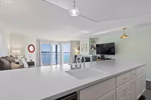 1116 SW 51 St, Lincoln City, OR 97367 - Photo 10