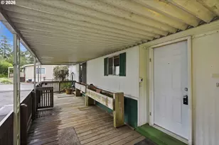 690 Village Pines Dr, Coos Bay, OR 97420 - Photo 4