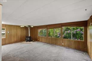 690 Village Pines Dr, Coos Bay, OR 97420 - Photo 8