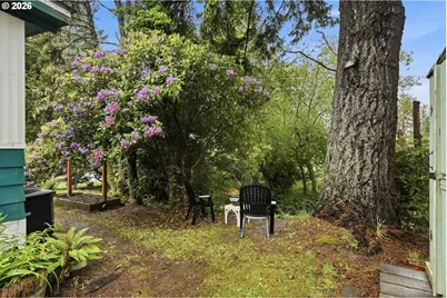 690 Village Pines Dr, Coos Bay, OR 97420 - Photo 34