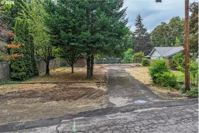 2580 Pioneer Pike, Eugene, OR 97401 - Photo 1