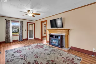1235 C St, Washougal, WA 98671 - Photo 6