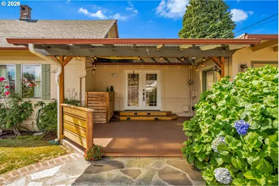 1235 C St, Washougal, WA 98671 - Photo 4