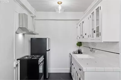 20 NW 16th Ave #8, Portland, OR 97209 - Photo 6