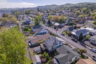 1111 E 9th St, The Dalles, OR 97058 - Photo 36