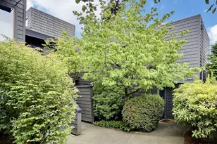 5758 S Riverpoint Ln, Portland, OR 97239 - Photo 2