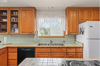 63704 Seven Devils Rd, Coos Bay, OR 97420 - Photo 18