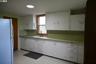 115 N Water St, Weston, OR 97886 - Photo 14