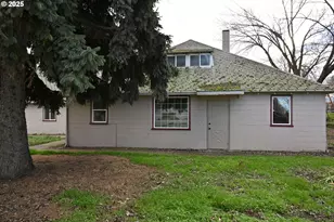 115 N Water St, Weston, OR 97886 - Photo 2
