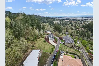 Mountain Ash, Eugene, OR 97405 - Photo 4