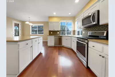 15516 SE Evergreen Dr, Portland, OR 97236 - Photo 2