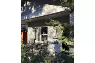 61142 Brookhollow Dr, Bend, OR 97702 - Photo 2