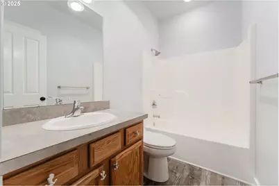 61142 Brookhollow Dr, Bend, OR 97702 - Photo 20