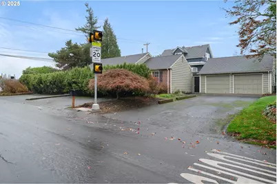 7799 SW Montclair Dr, Portland, OR 97225 - Photo 4