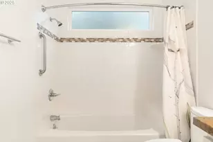 7799 SW Montclair Dr, Portland, OR 97225 - Photo 32