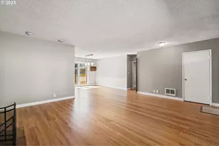 2002 Bloyd St, Kelso, WA 98626 - Photo 8