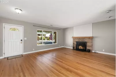 2002 Bloyd St, Kelso, WA 98626 - Photo 6