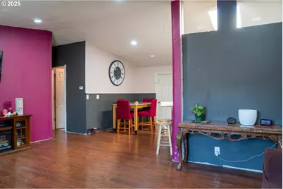 300 S Everest St, Newberg, OR 97132 - Photo 8