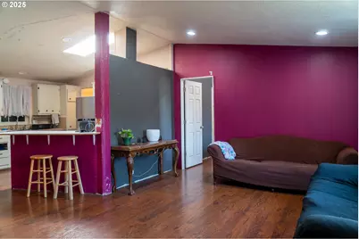 300 S Everest St, Newberg, OR 97132 - Photo 4