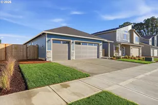 562 E Wilson St, Carlton, OR 97111 - Photo 2