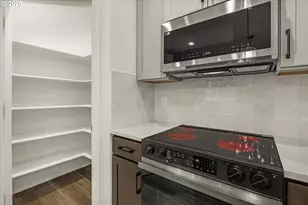 284 NW Mawrcrest Ave, Gresham, OR 97030 - Photo 12