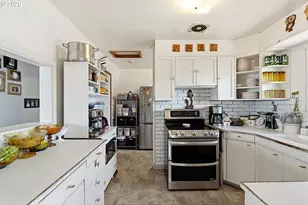 1111 Mt Hood St, The Dalles, OR 97058 - Photo 6