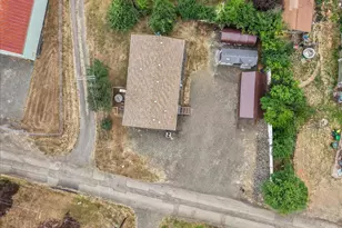316 Wells Rd, Oakland, OR 97462 - Photo 2