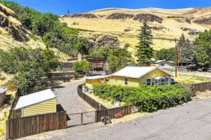 201 Bunn St, Wishram, WA 98673 - Photo 8