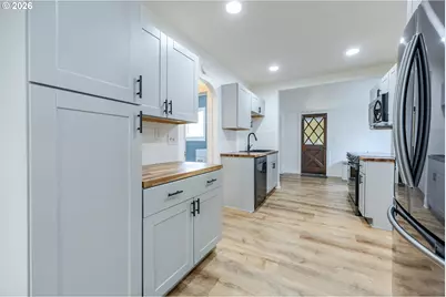 1362 W 11th Ave, Eugene, OR 97402 - Photo 10