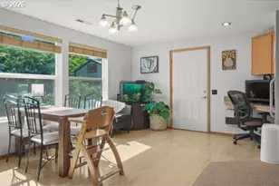 1068 9th St, Washougal, WA 98671 - Photo 8