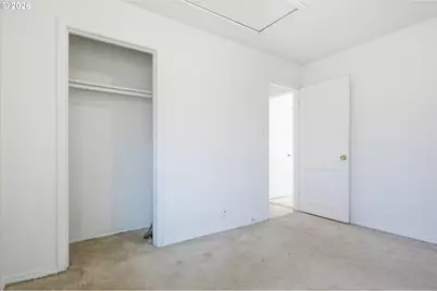 8233 NE Going Pl, Portland, OR 97220 - Photo 18