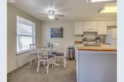 8913 SE Rhone St, Portland, OR 97266 - Photo 22