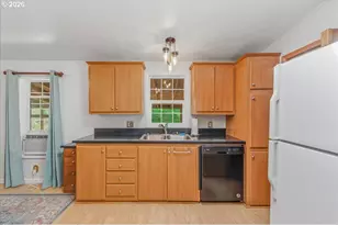 475 E 9th St, Rainier, OR 97048 - Photo 12