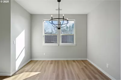 135 E Airedale Ave, La Center, WA 98629 - Photo 10