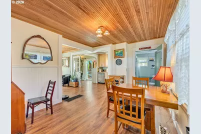 683 Florence Ave, Astoria, OR 97103 - Photo 22