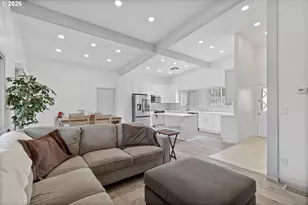 1021 NE 195th Ave, Portland, OR 97230 - Photo 6