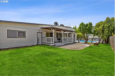 1021 NE 195th Ave, Portland, OR 97230 - Photo 12
