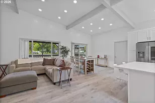 1021 NE 195th Ave, Portland, OR 97230 - Photo 2